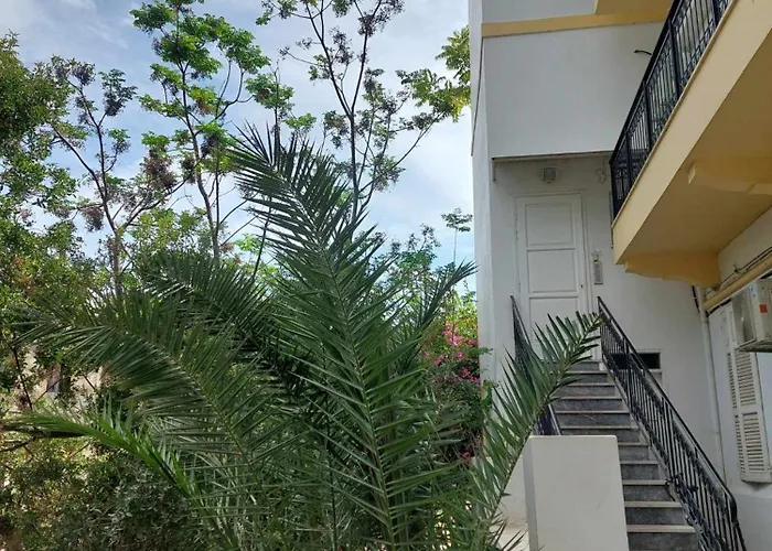 Center First Floor Apartment *