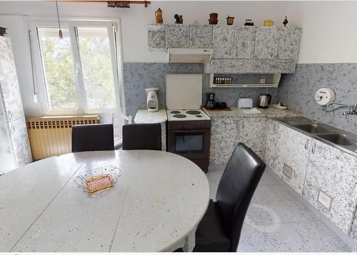 Center First Floor Daire *