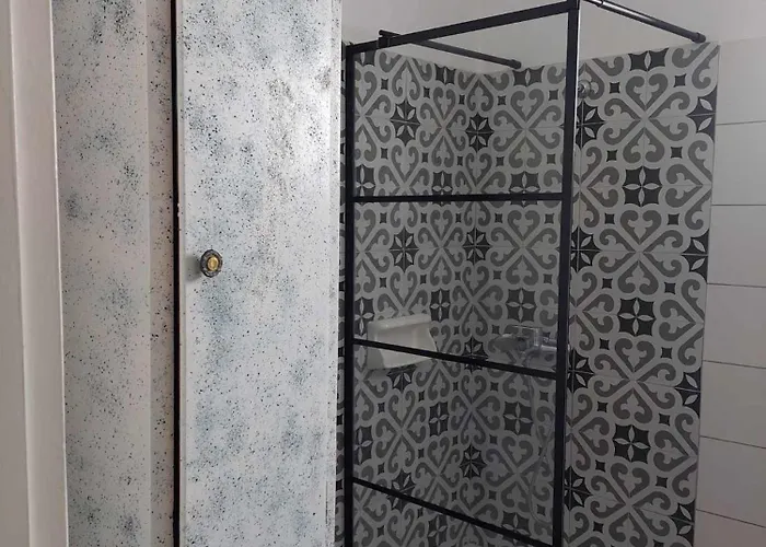 Center First Floor * Kos