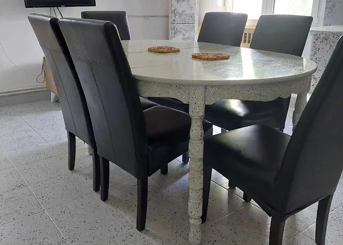 Center First Floor * Kos