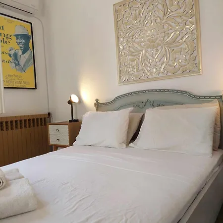 Center First Floor Apartman