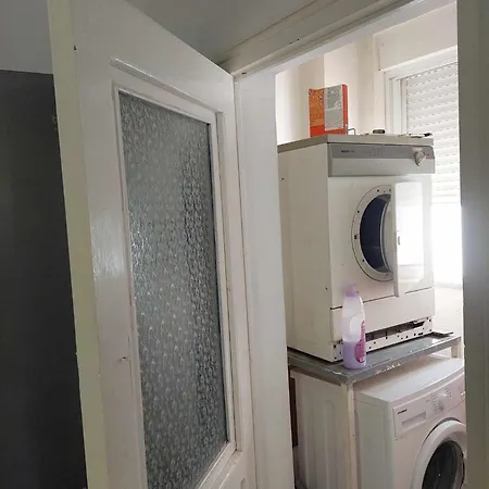 Center First Floor Apartman *