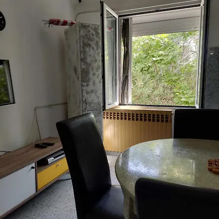 Center First Floor Kosz