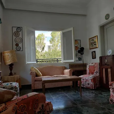Center First Floor Apartman