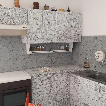 Center First Floor Apartman