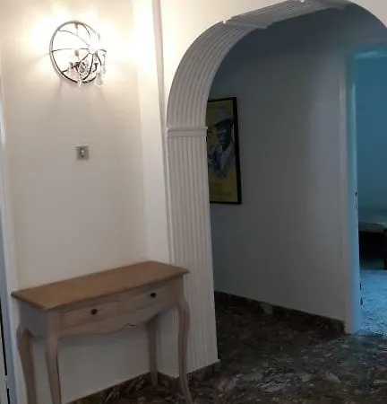 Center First Floor Apartman *